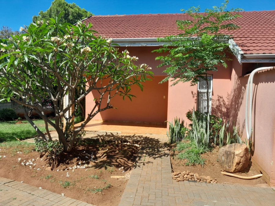 3 Bedroom Property for Sale in Protea Park North West